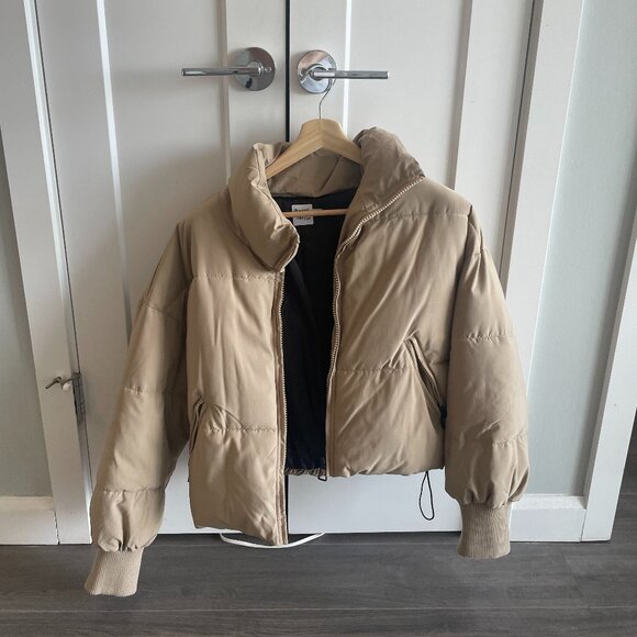 Princess Polly 7th Avenue Puffer Jacket. Size 2 - Picture 2 of 4